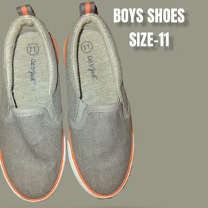 BOYS SHOES